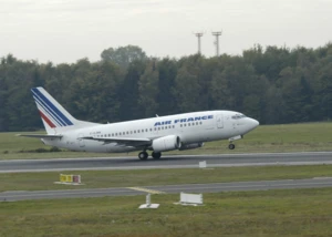 Ein startetendes Flugzeug