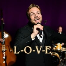 Patrick Snow - L-O-V-E : Die schönsten Liebeslieder der letzten 100 Jahre